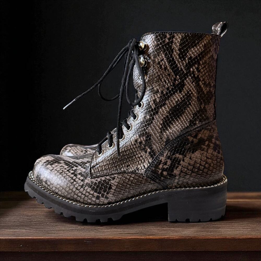 AQUA Brand Jax Combat Boots Rattlesnake Print Leather Wednesday Goth Lug Sz 7.5